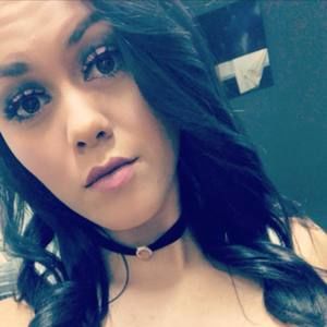 Meet your Posher, Desiree